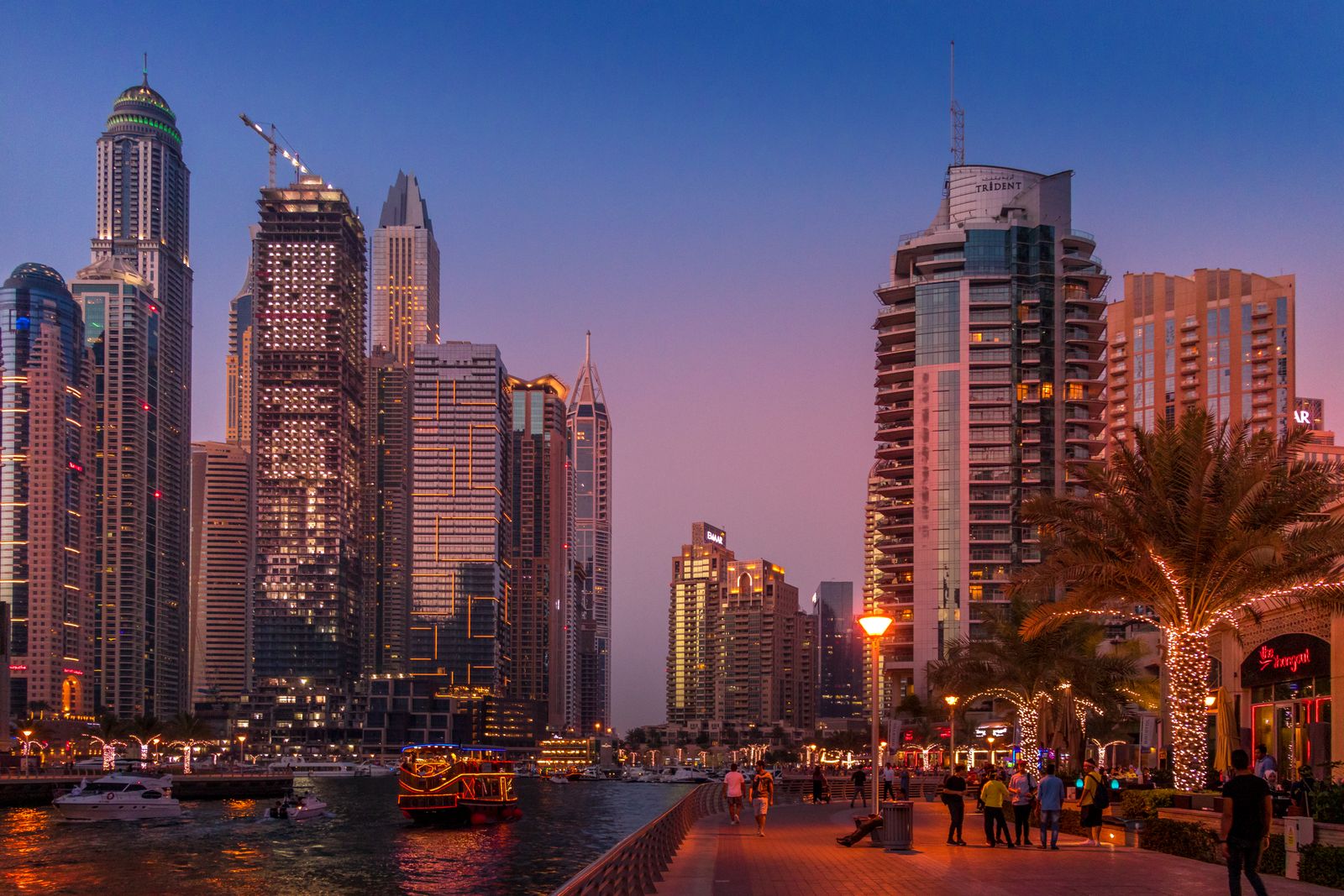 Downtown Dubai skyline near The Dubai Mall and Boulevard Plaza